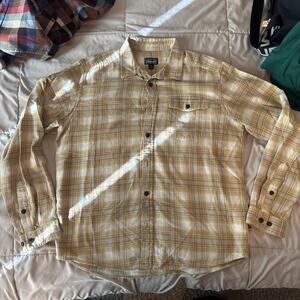 Patagonia Shirt Mens Medium Yellow Plaid Organic Cotton Button Up